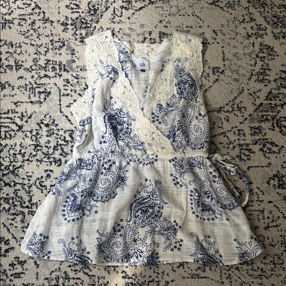 Cabi top